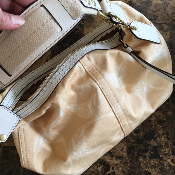 Coach bag 🌸💕😊 - Picture 4 of 6